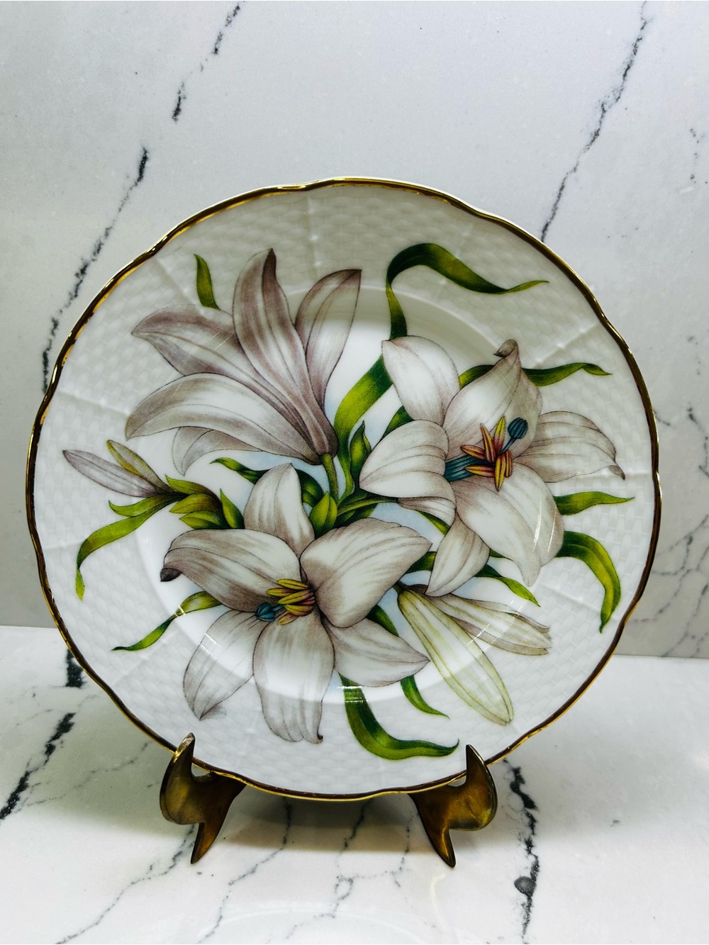 Vintage Limoges Hand-Painted Floral Porcelain Plate – Lily Design with Gold Trim